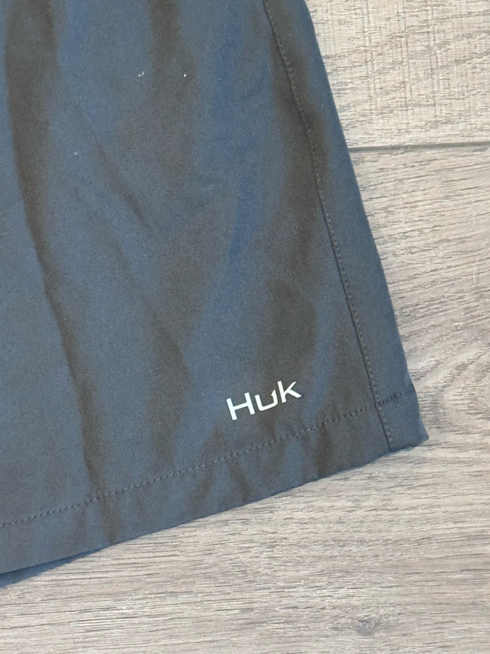 Huk Men's Charcoal Fishing performance Shorts with White Drawstring - Picture 3 of 5